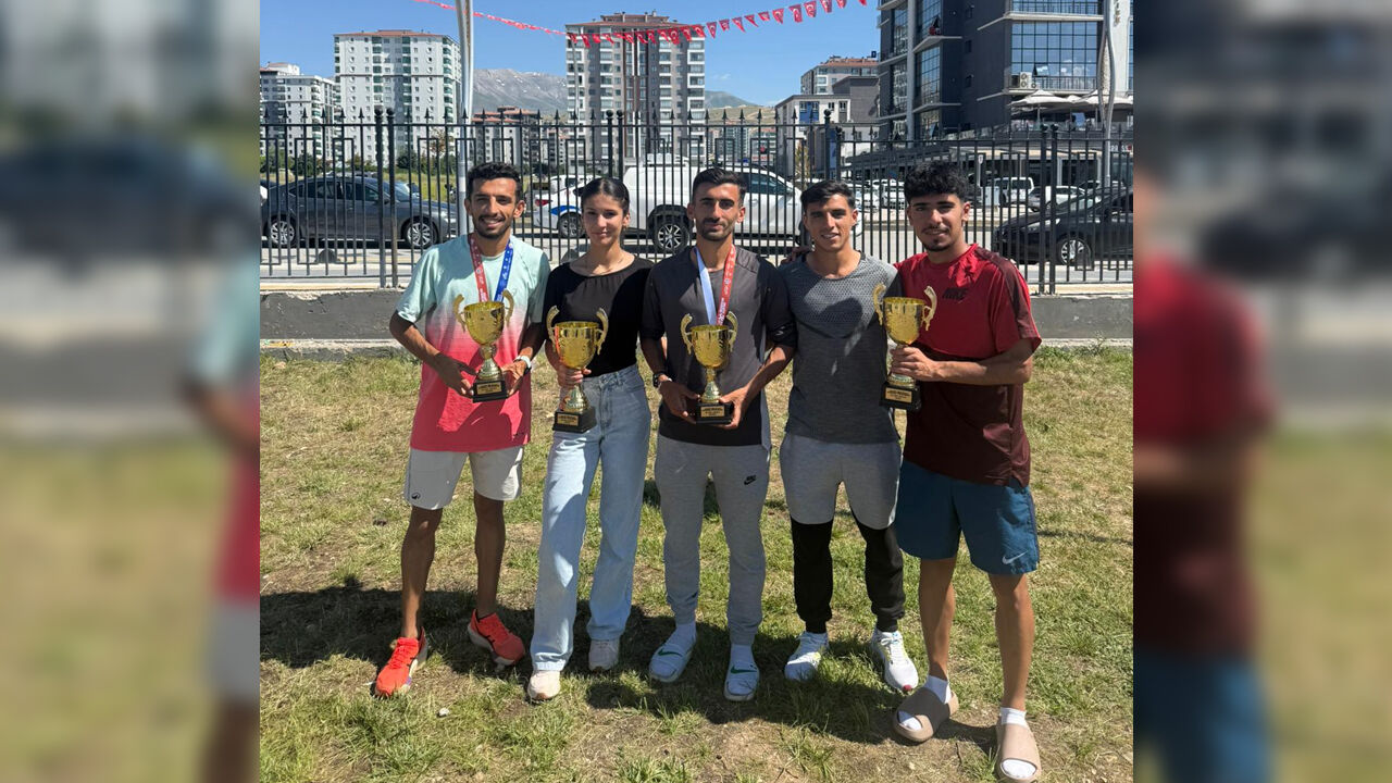 Dicle Üniversitesi Atletleri Malatya’dan Madalyayla Döndü1