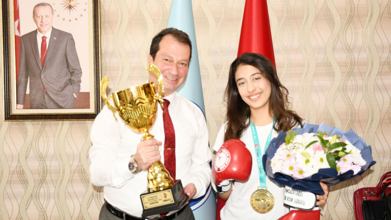 Dicle Üniversitesi’nde Şampiyonluk Gururu-1