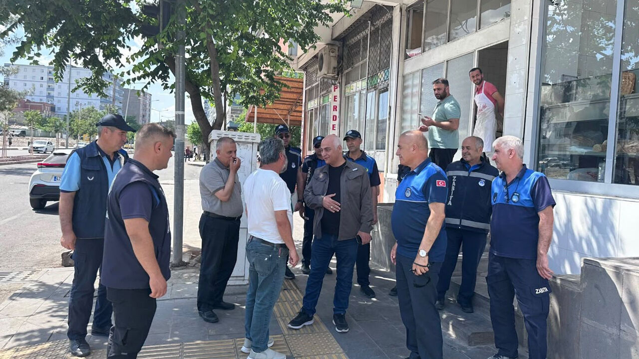 Diyarbakır Bağlar’da Kaldırım Ve Yaya Yollarına Sıkı Denetim3