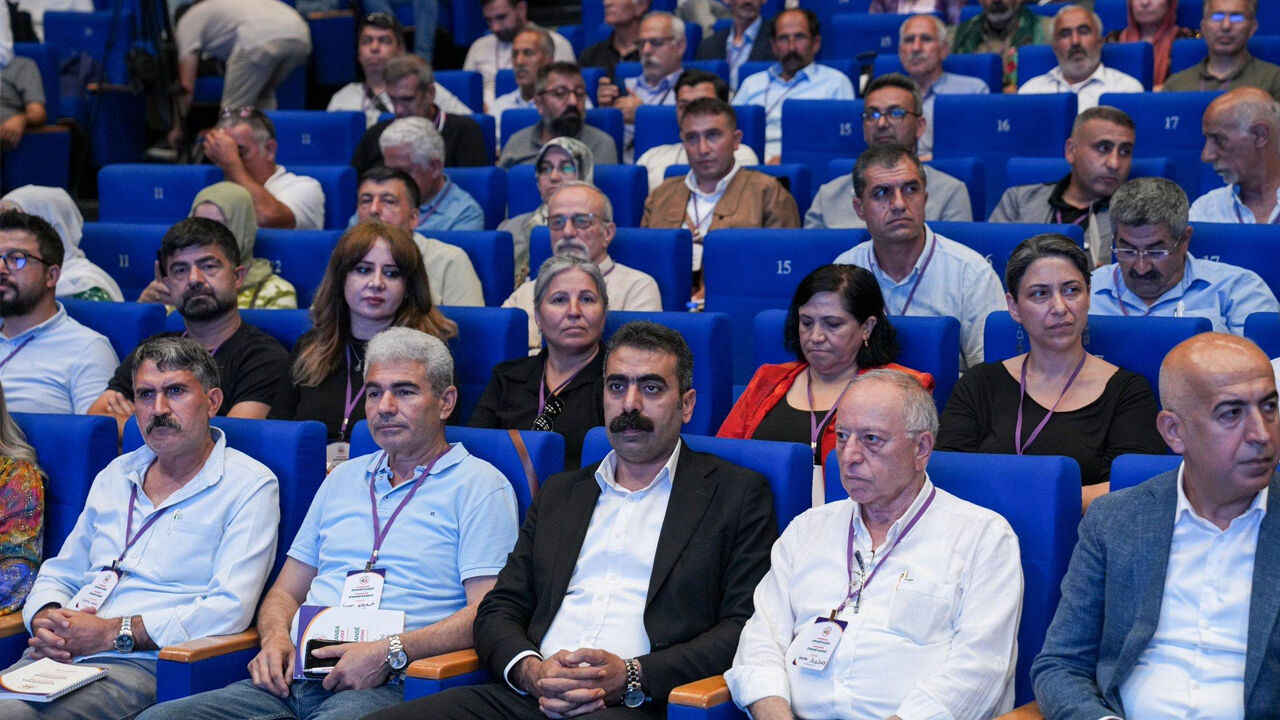 Diyarbakır’da Dil Konferansı2