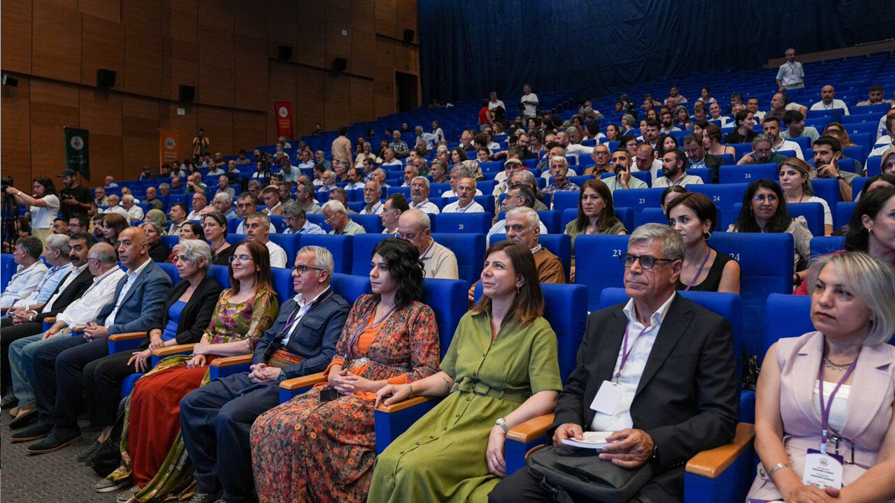 Diyarbakır’da Dil Konferansı3