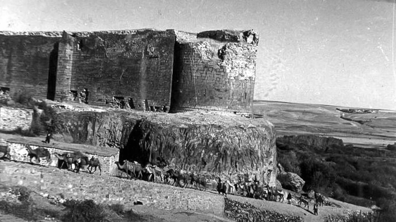Diyarbakır’daki 550 Yıllık Tarih, Çöp Alanına Döndü2
