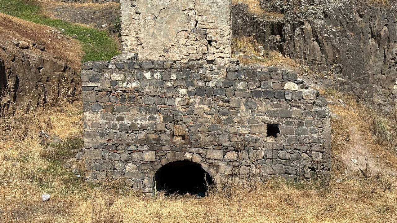 Diyarbakır’daki 550 Yıllık Tarih, Çöp Alanına Döndü4