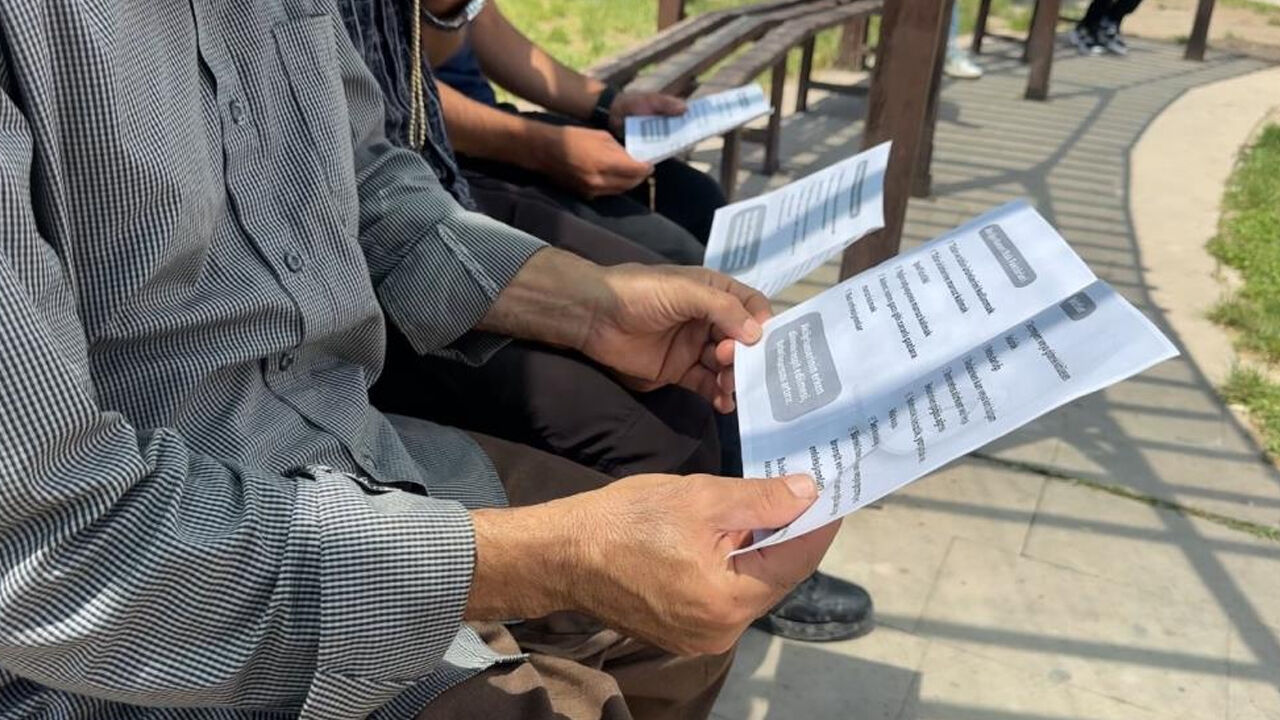 Hakkari’de Sağlık Ekiplerinden 'Sokakta Sigarayı Bırakma' Seferberliği