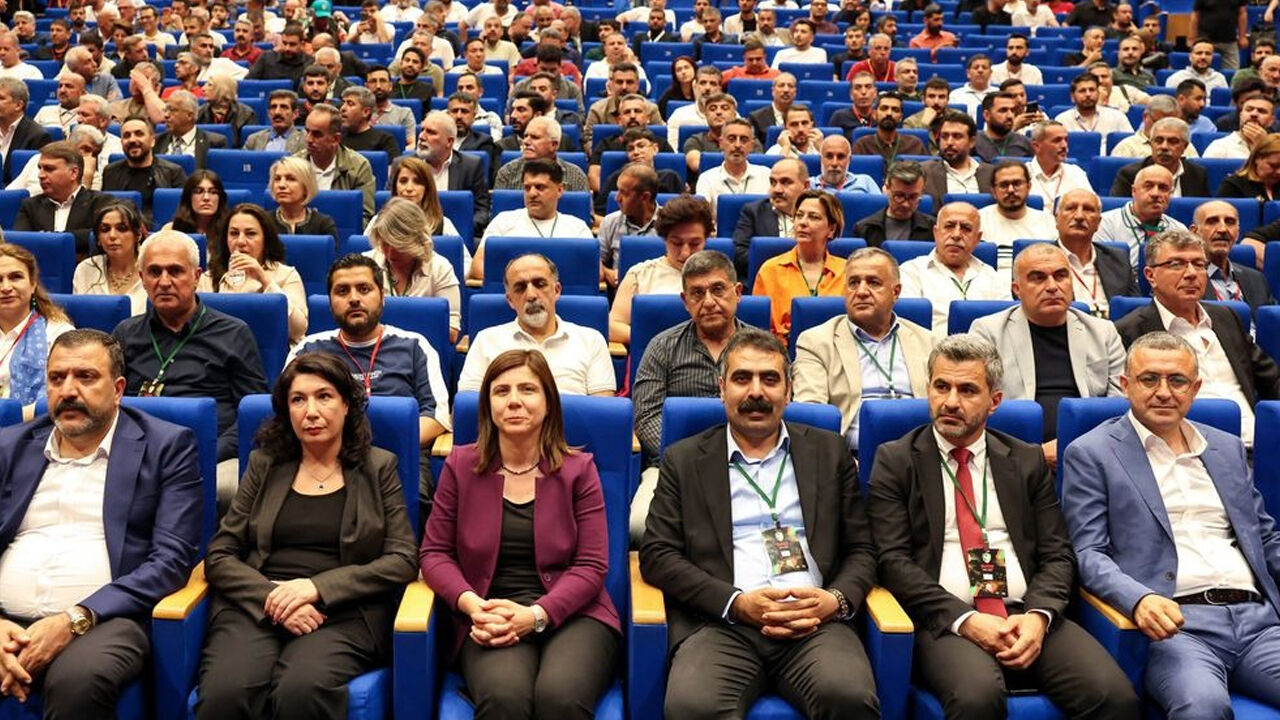 Halkın Takımı Mı, Seçilmişlerin Takımı Mı4