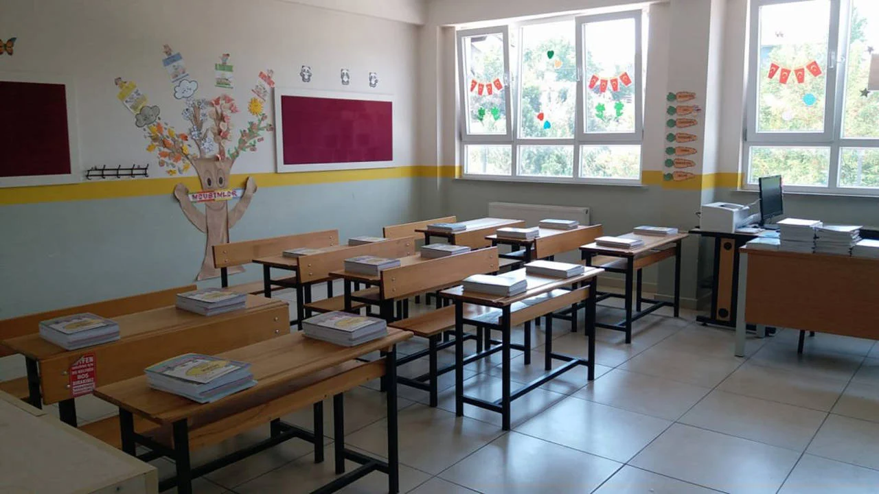 Okul Cagindaki 3 2 Milyon Cocuk Egitimin Disinda Bir Nesil Kaybediliyor
