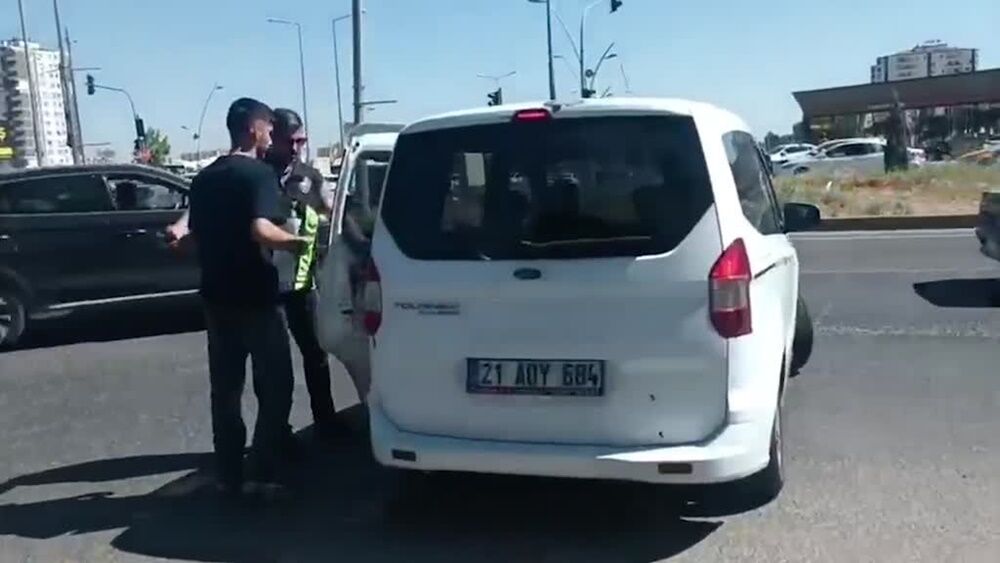 Yks Polis