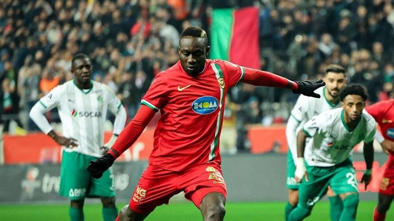 Diagne’nin Neden Kampa Katılmadığı Ortaya Çıktı