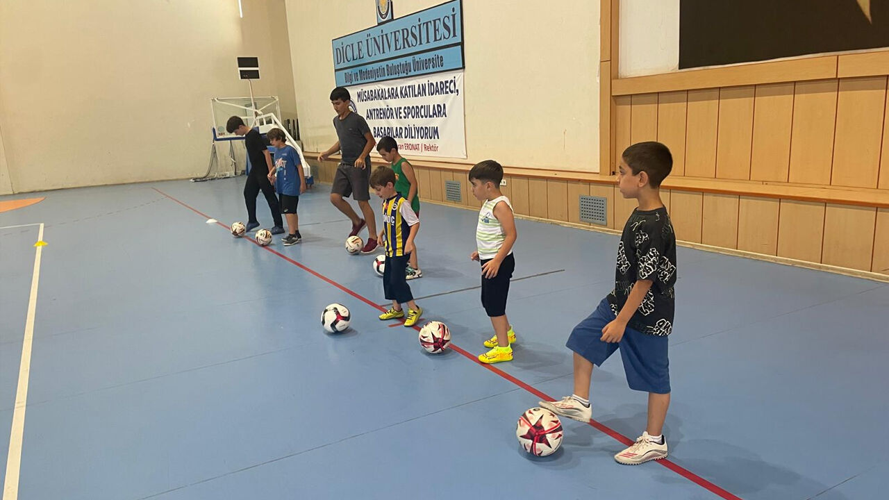 Dicle Üniversitesi’nden 6 Branşta Yaz Spor Okulu1