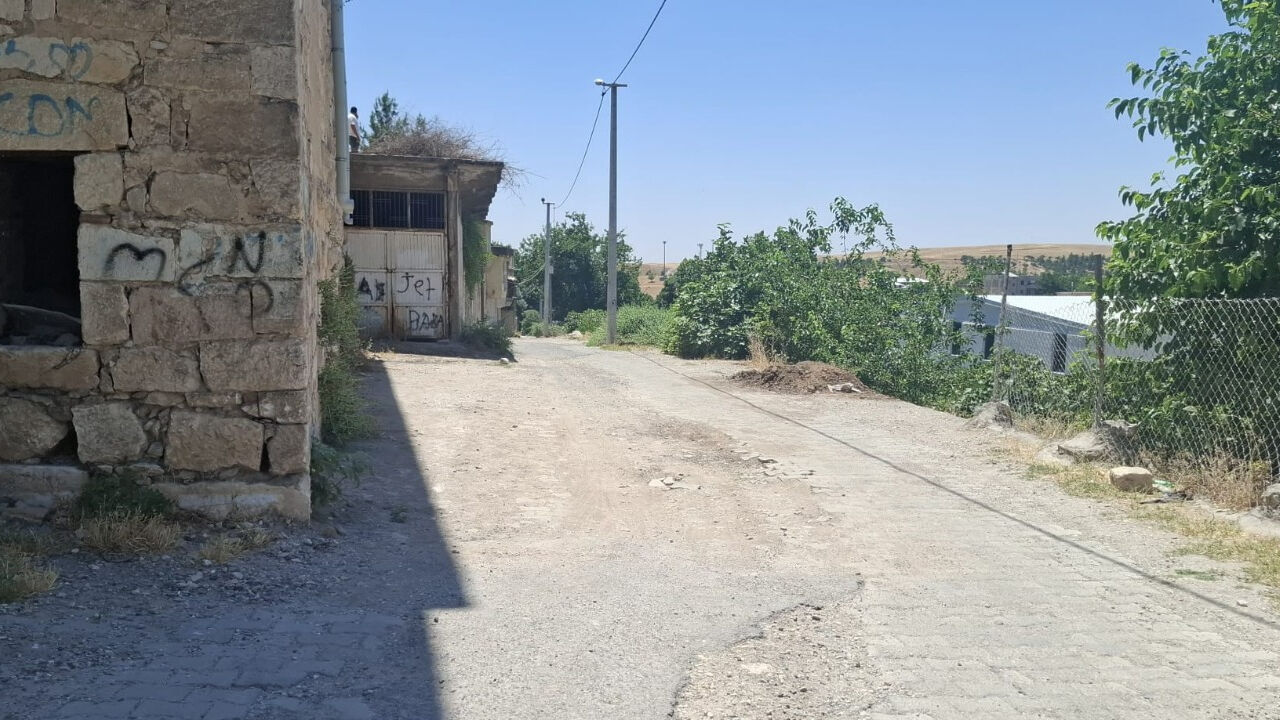 Diyarbakır Silvan’da Surların Gölgesinde Unutulan Mahalle1