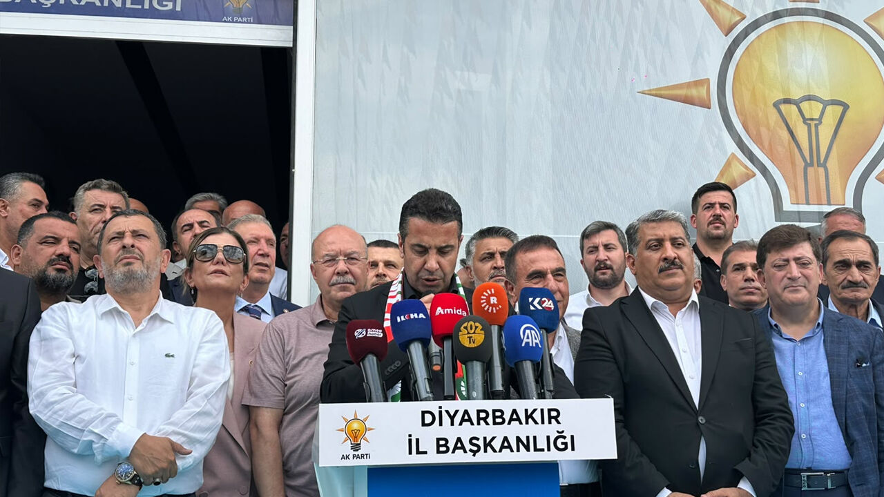 Diyarbakır'a Yeni Atanan Ak Parti İl Başkanından Amedspor Atkısı Ile Süreç Mesajı2