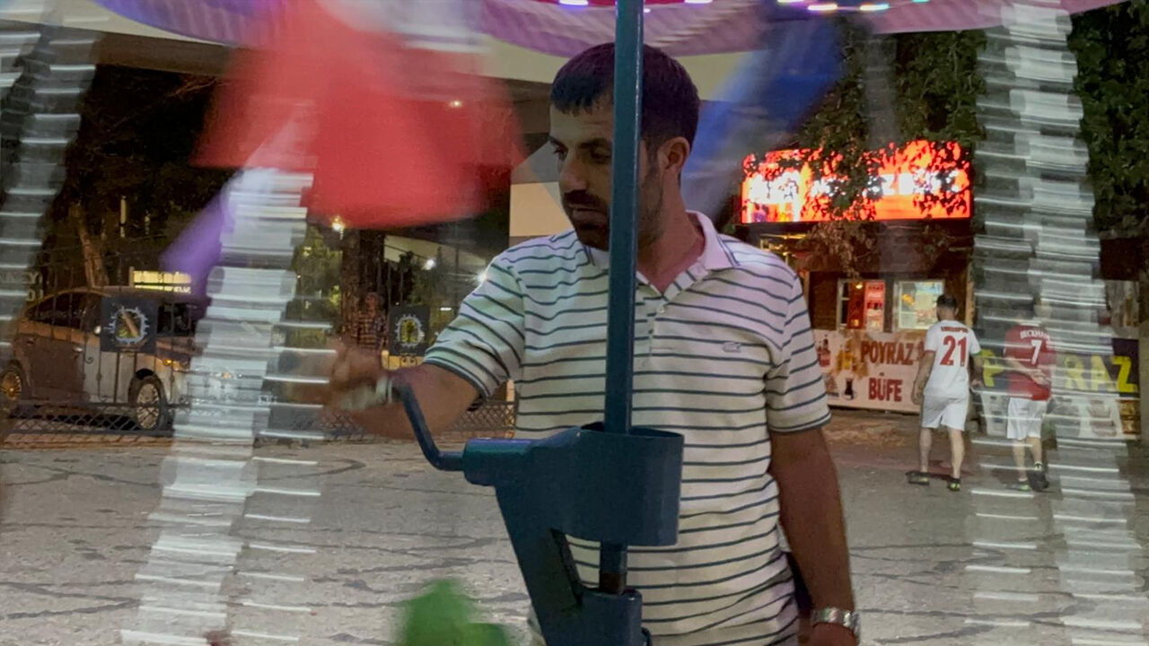 Diyarbakır'da Kavurucu Sıcaklar, Hayatı Geceye Taşıdı