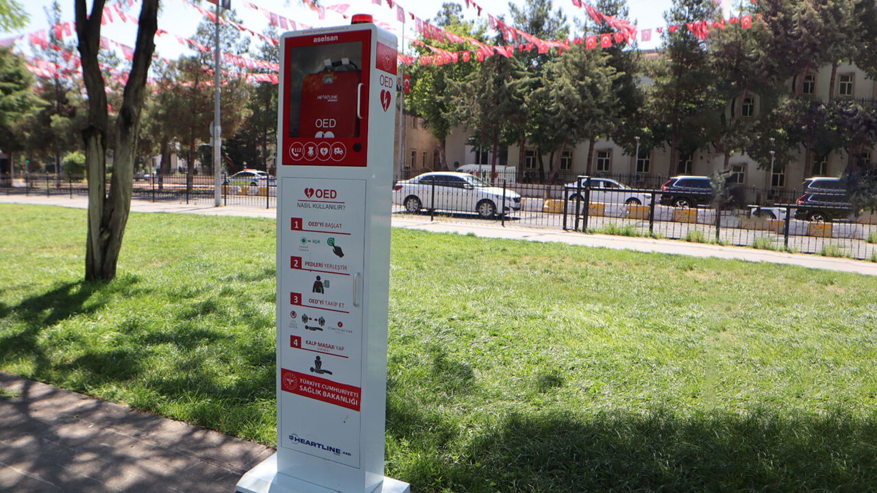 Diyarbakır'ın 4 Noktasına Hayat Kurtaran Cihaz Yerleştirildi2