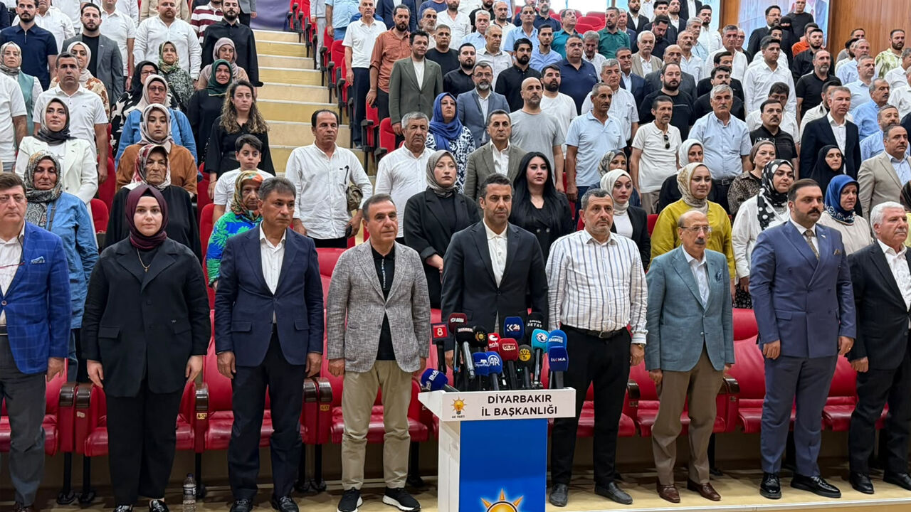 Ak Parti Diyarbakır’da 25. Yılını Kutladı4