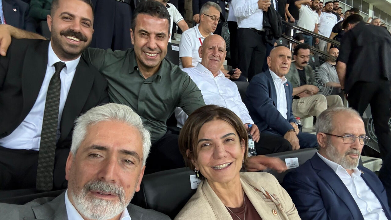 Ak Parti Diyarbakır’dan Amedspor Paylaşımı1