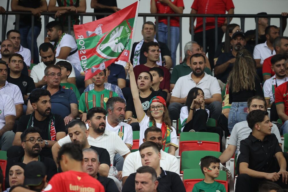 Amedspor Taraftar Trabzon Maci