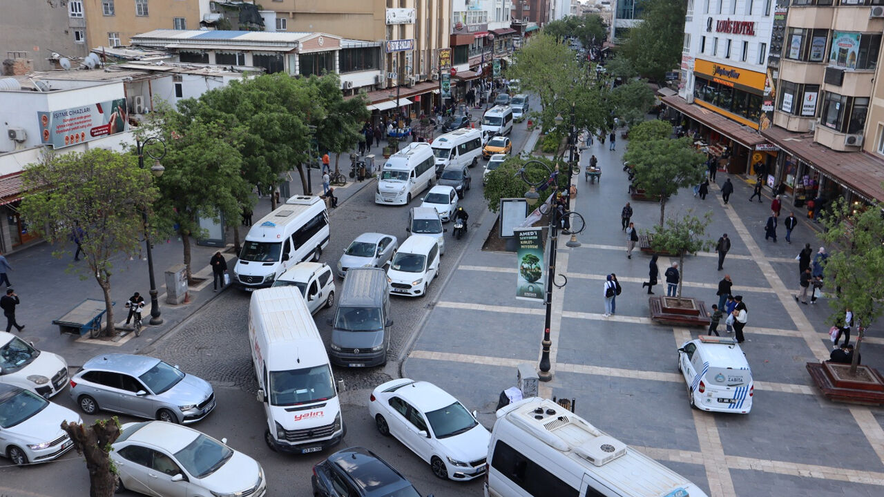 Diyarbakır Trafiğinin Felç Olmasının Sebepleri Ortaya Çıktı