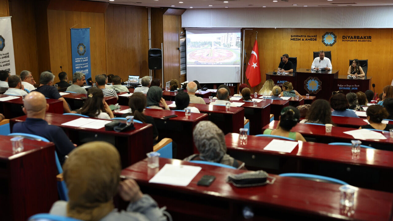 Diyarbakır'da Doğan Hatun'un Yerine Yeni Eş Başkan Seçildi3