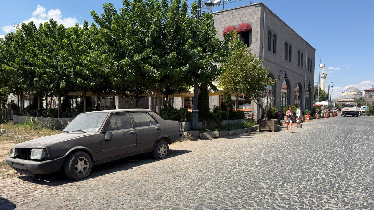Diyarbakır'da Gizemli Araç!,-1