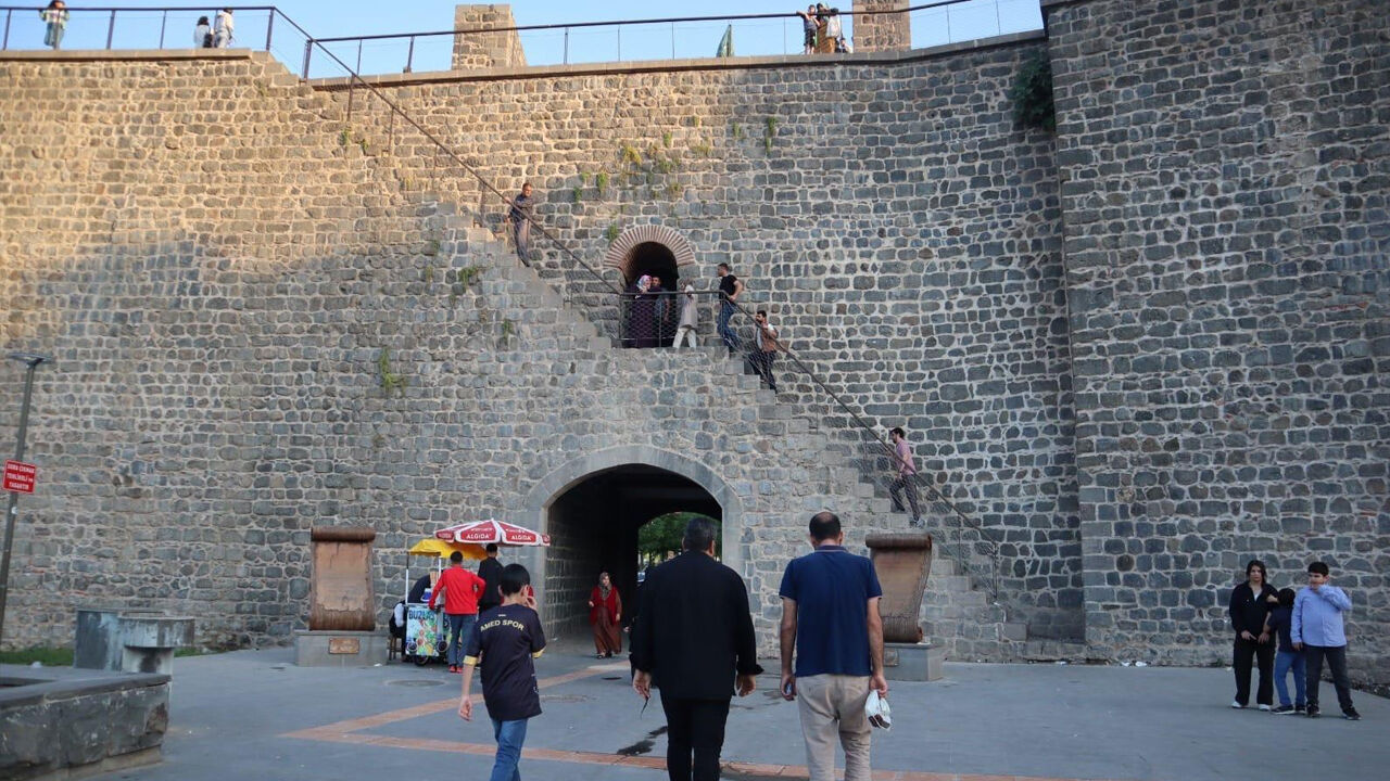Turizm Rotası Tersine Döndü1
