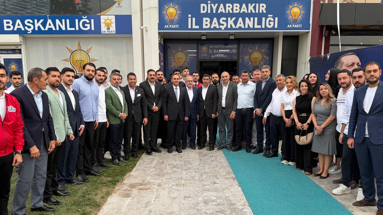 Bakan Kacır’dan Diyarbakır’da süreç ve seçim mesajı: Aydınlık yarınları birlikte inşa ediyoruz