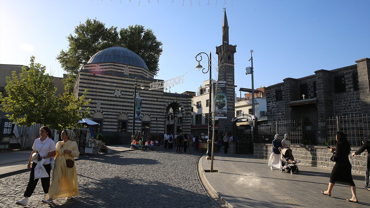 Amedspor'la Diyarbakır'da Turizm De Şaha Kalktı13