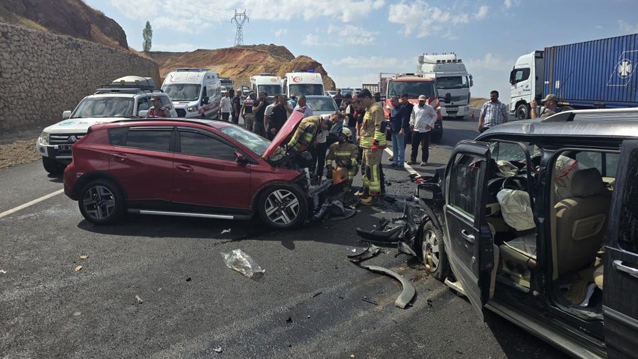 Bingöl’de trafik kazası: 6 yaralı