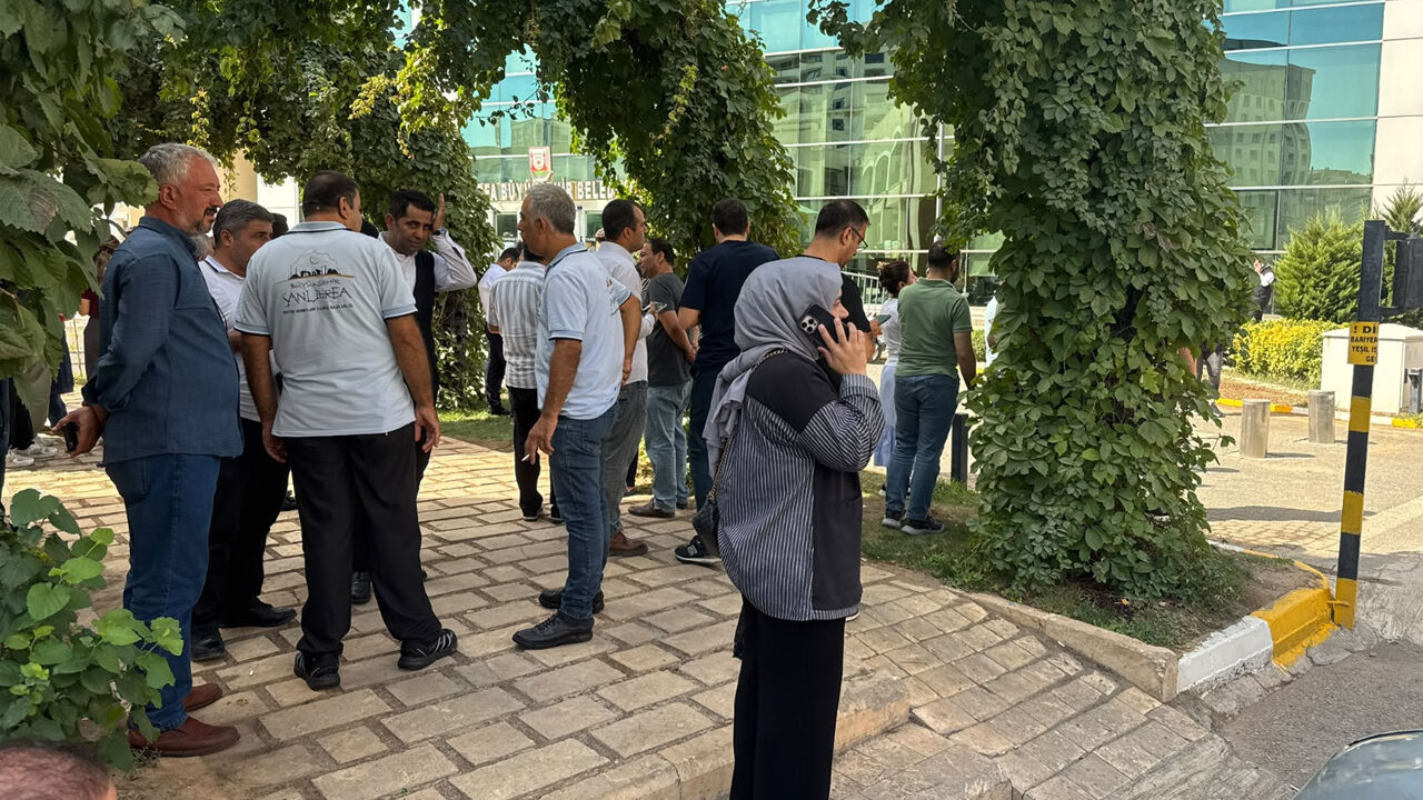 Depreme Ilişkin Valilikten Ilk Açıklama3
