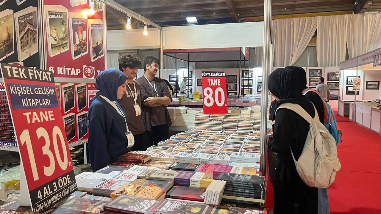 Diyarbakır 10. Kitap Fuarı kapılarını ziyaretçilere açtı