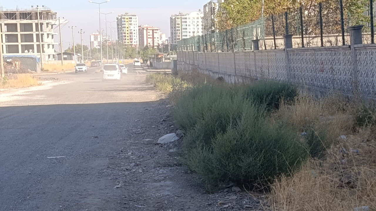 Diyarbakır Üçkuyu’da Okul Yolları Tehlike Saçıyor3