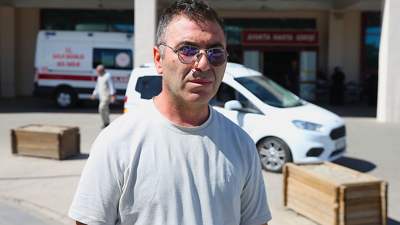 Diyarbakır'da Anne Ve 2 Çocuğu Kaldırımda Yürürken Araba Çarptı
