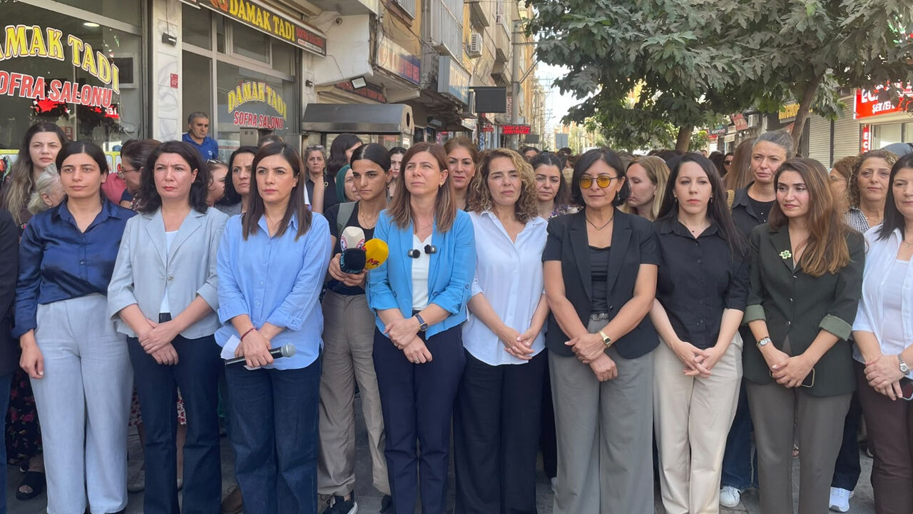 Diyarbakır’da Kadınlardan Erkeklere Çağrı2