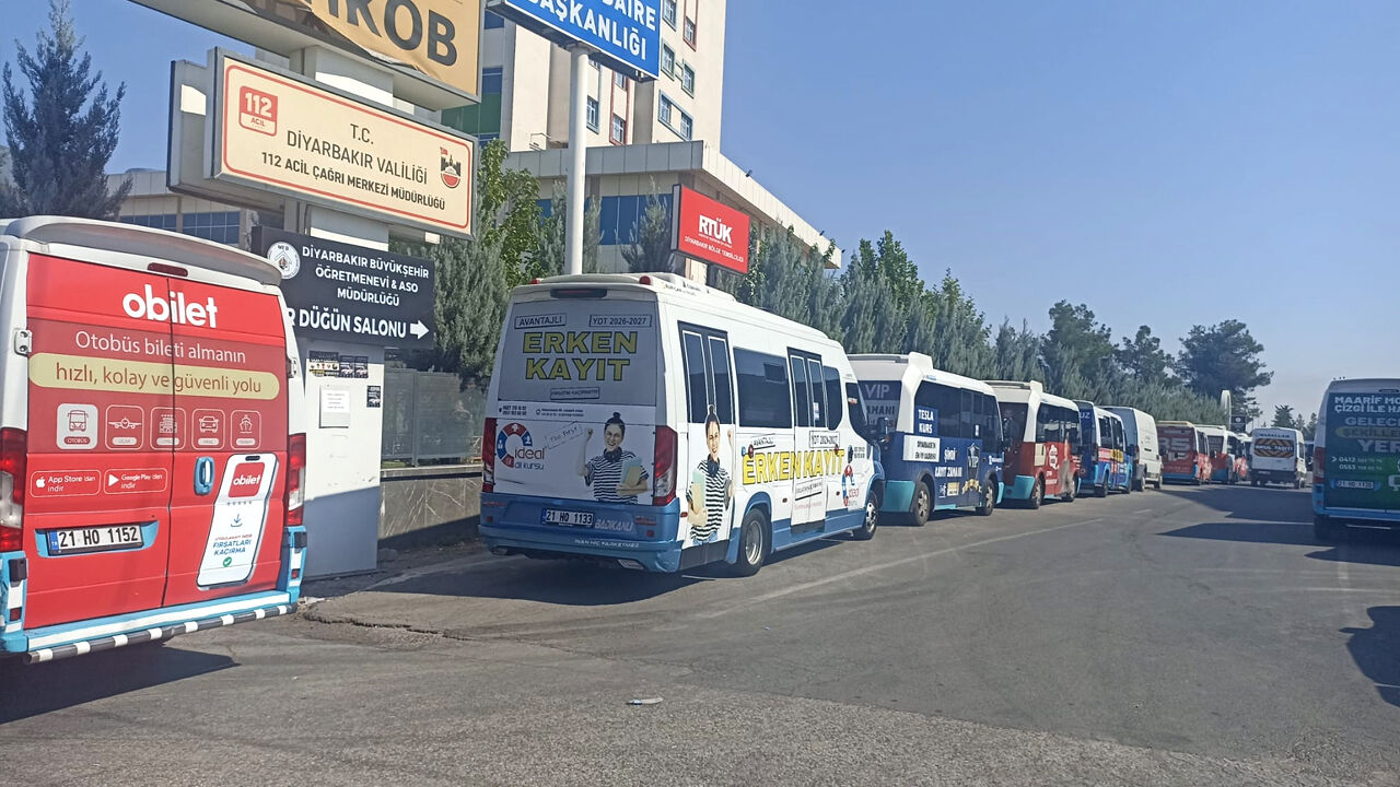 Diyarbakır’da Özel Halk Otobüsü Kontak Kapattı