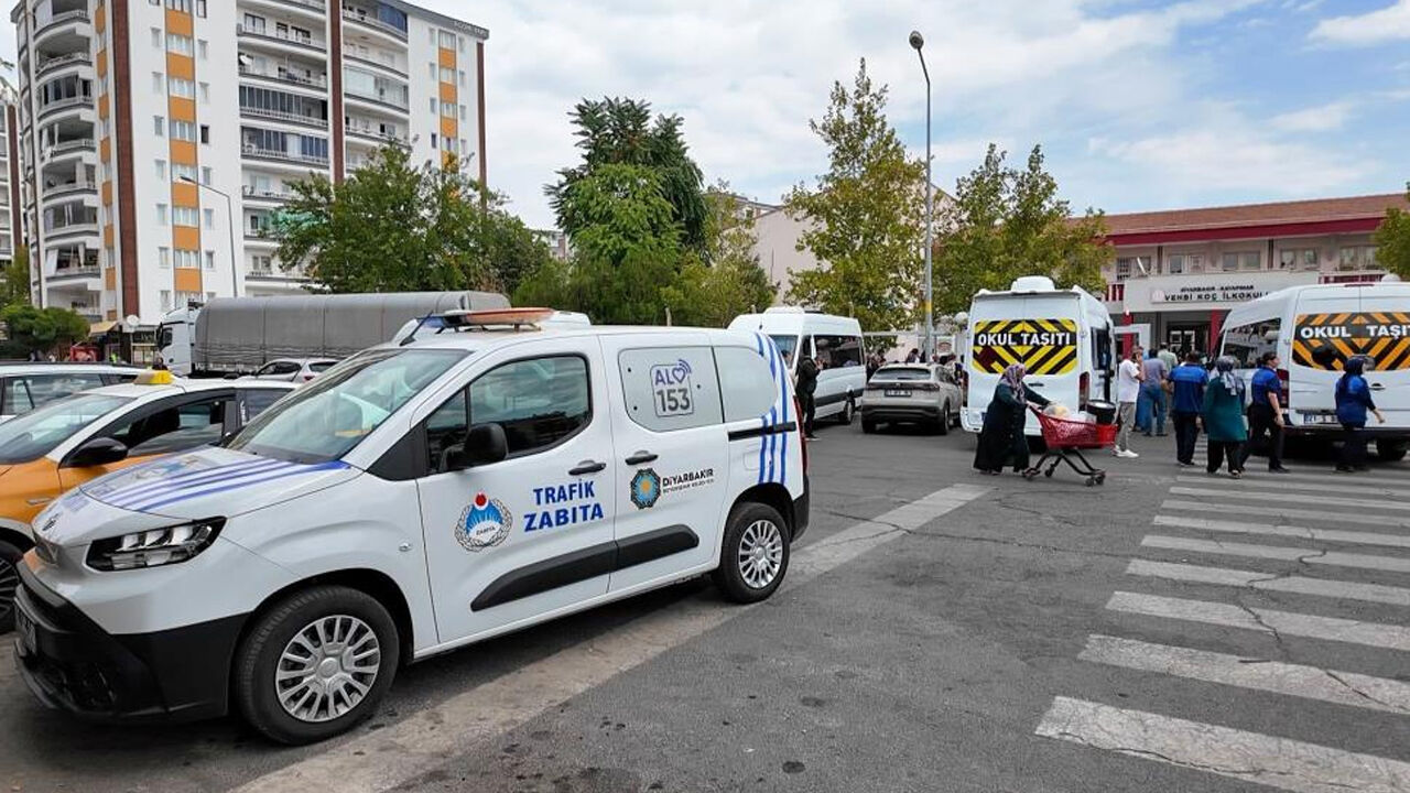 Diyarbakır’da Zabıtadan Okul Servislerine Denetim1