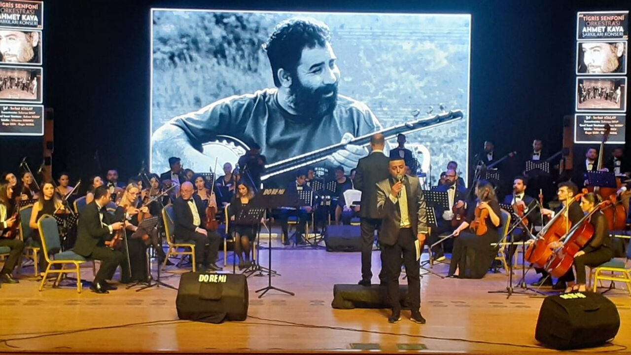 Diyarbakır’da Zülfü Livaneli Gecesi