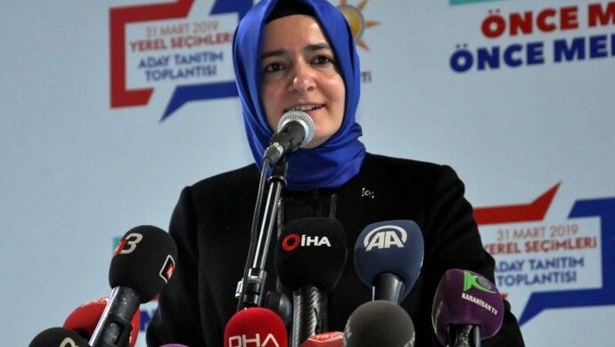 Fatma Betül Sayan Kaya ‘görevlerinden affını’ istedi