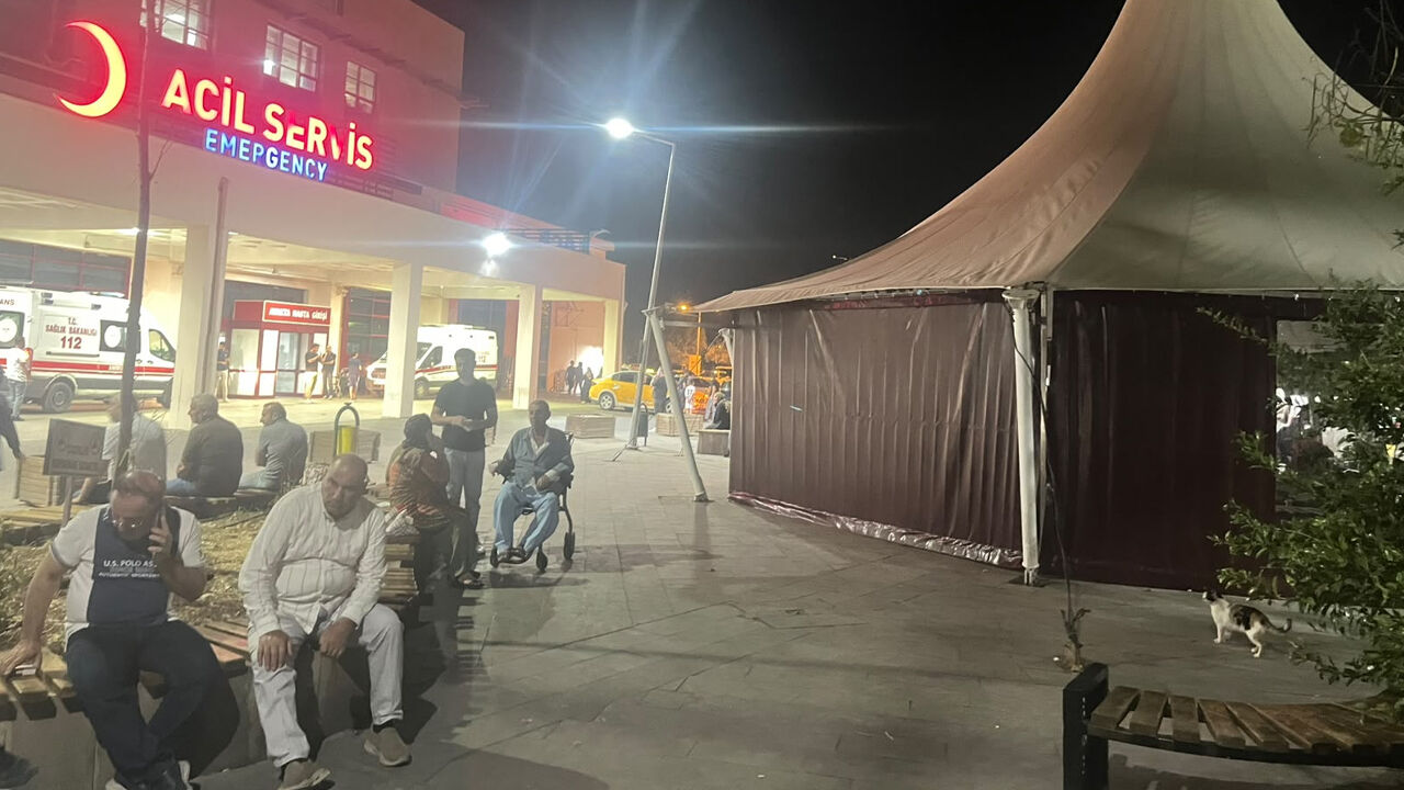 Gazi Yaşargil Hastanesi’nde hasta çadırı kafeye mi dönüştürülüyor?