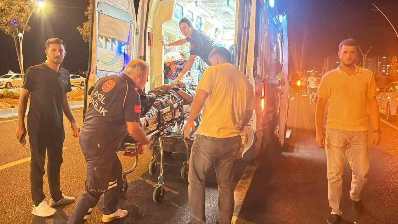 Diyarbakır’da seyir halindeki kamyonetten düşen genç yaralandı