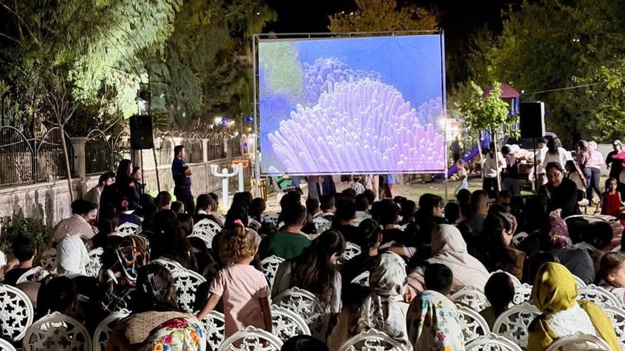 Silopi'de çocuklar için açık hava sinema etkinliği