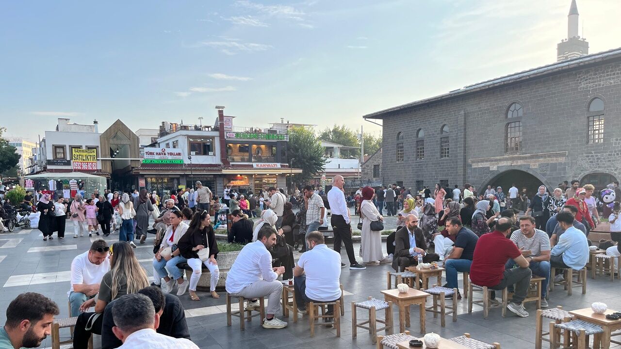 Diyarbakır’da sonbahar bereketi turistlerle doldu
