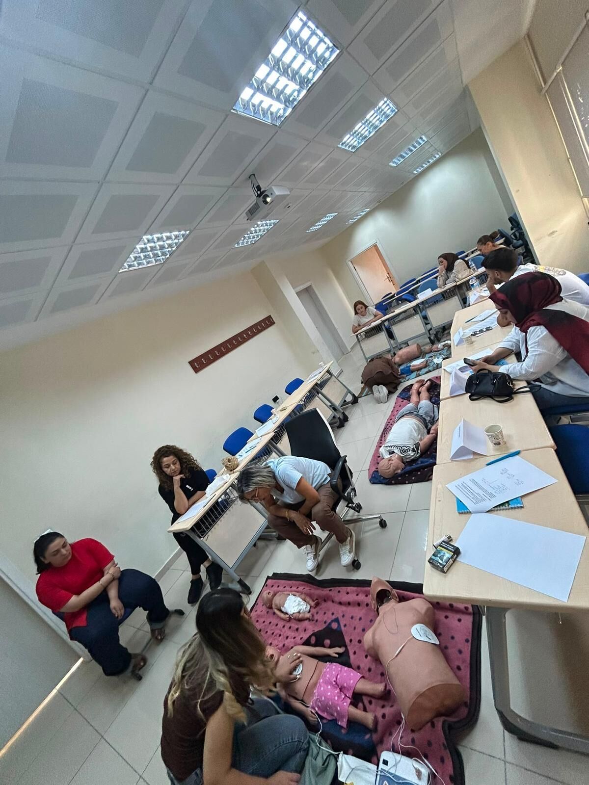Dicle Üniversitesindeki ilk yardım eğitimlerine yoğun ilgi