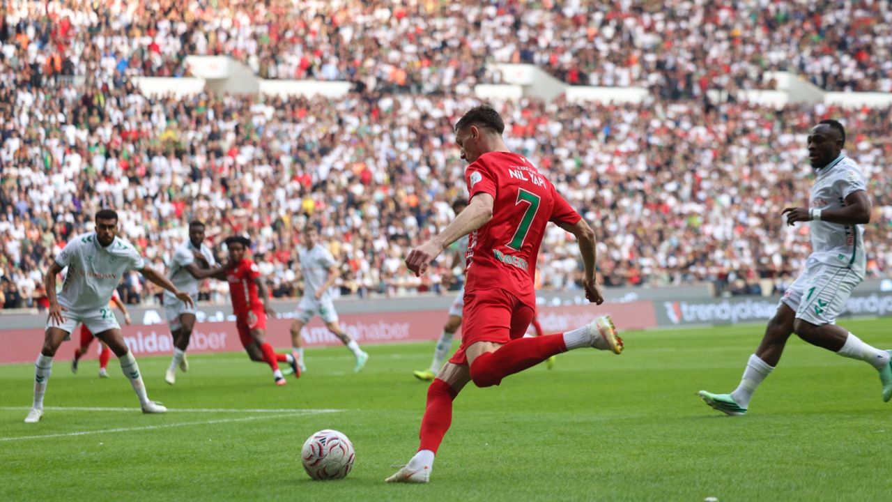Amedspor Zirve Peşinde, Samsunspor Çıkış Arıyor!2
