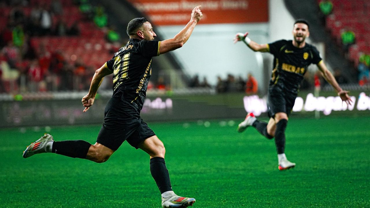 Amedsporlu Yıldızın Golü Yine Haftanın Golü Seçildi2