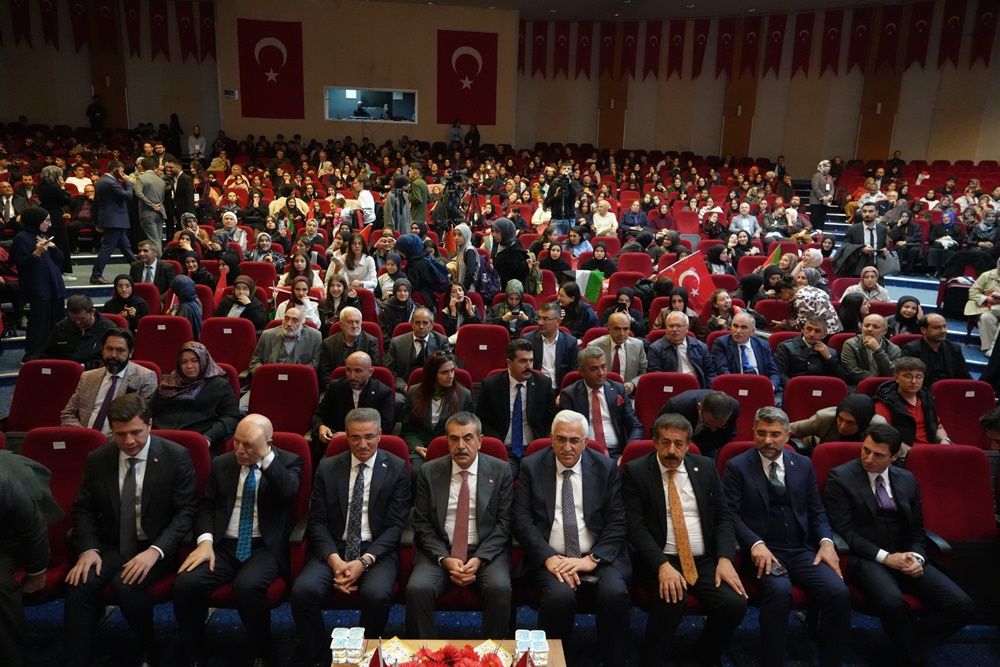 Bakan Tekin Egitim