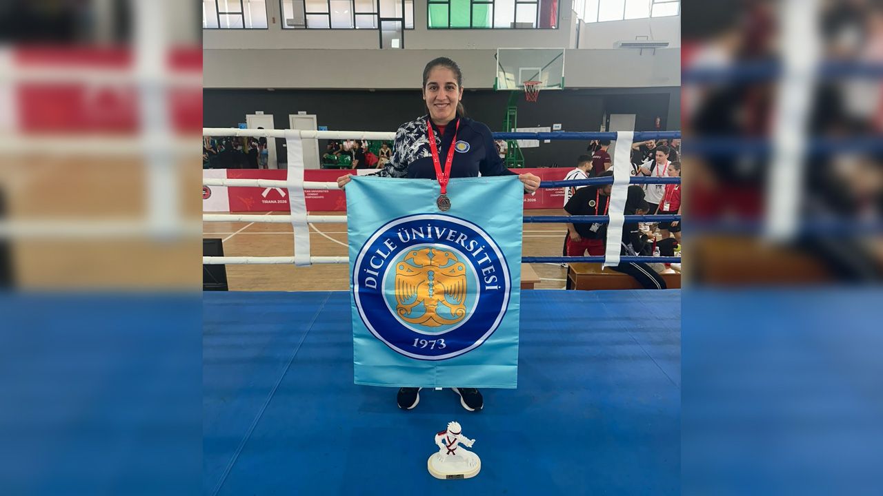 Dicle Üniversitesi Öğrencisinden Kickboks'ta Büyük Başarı1