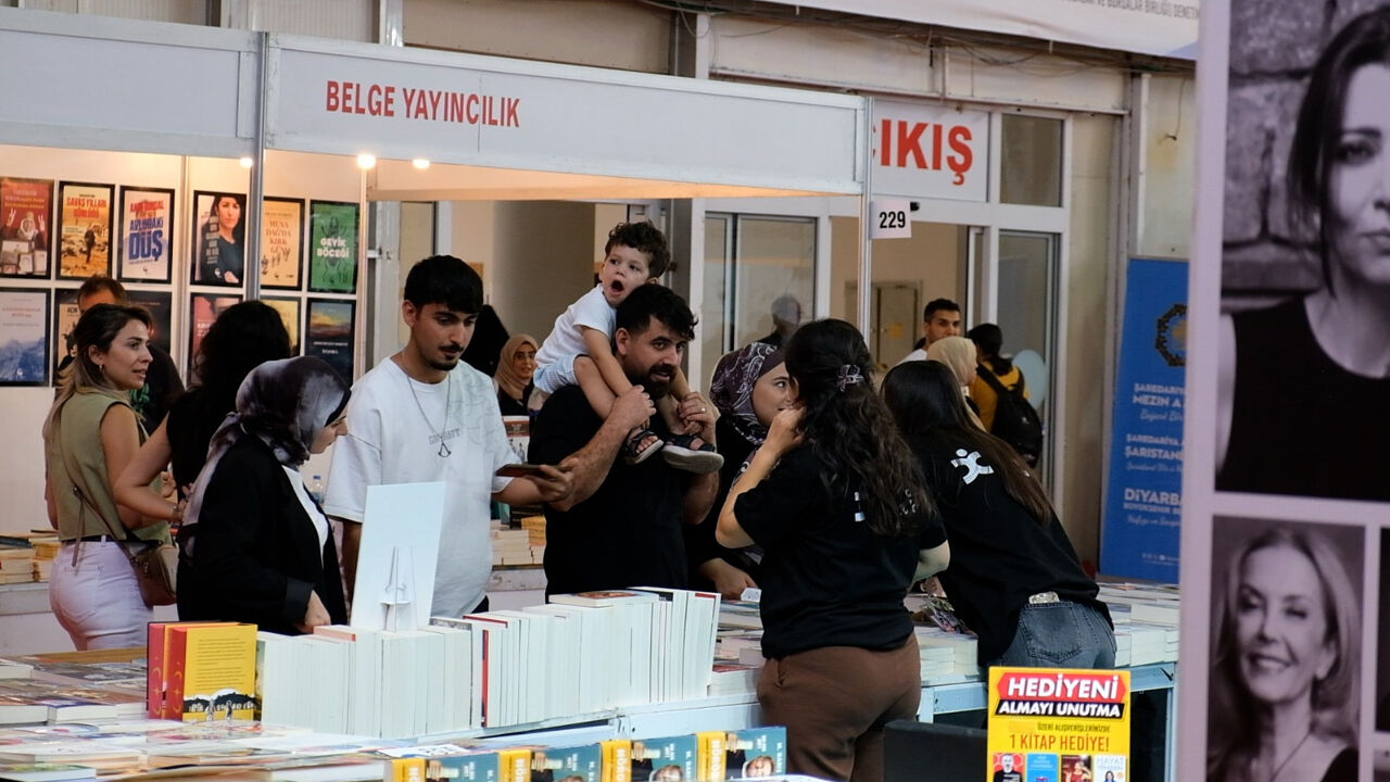 Diyarbakır Kitap Fuarı’nda Heyecan Sürüyor8