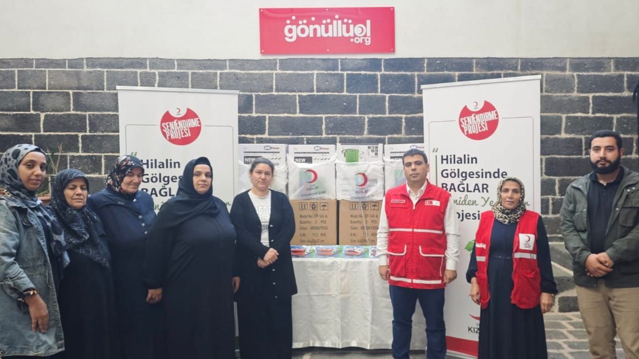 Diyarbakır Kızılay’dan Bağ Üreticilerine Destek2