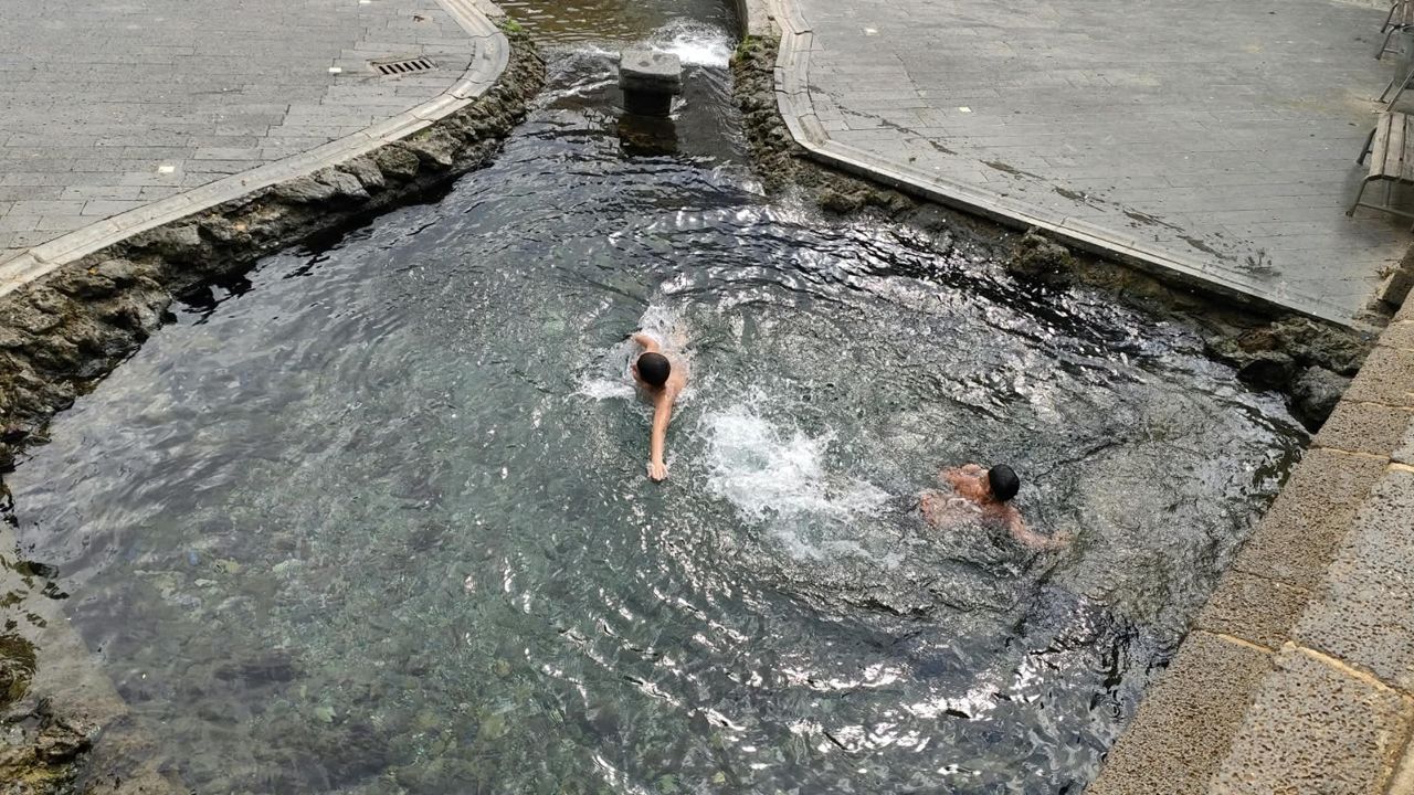 Diyarbakır'da çocuklar Ekimin soğuğuna, Anzele'de meydan okudu