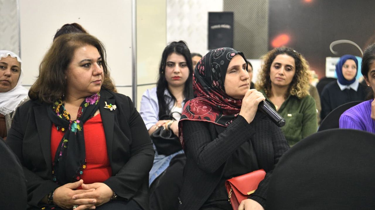 Diyarbakır’da, ‘Engelli Kadınlar Da Vardır’ Buluşması1