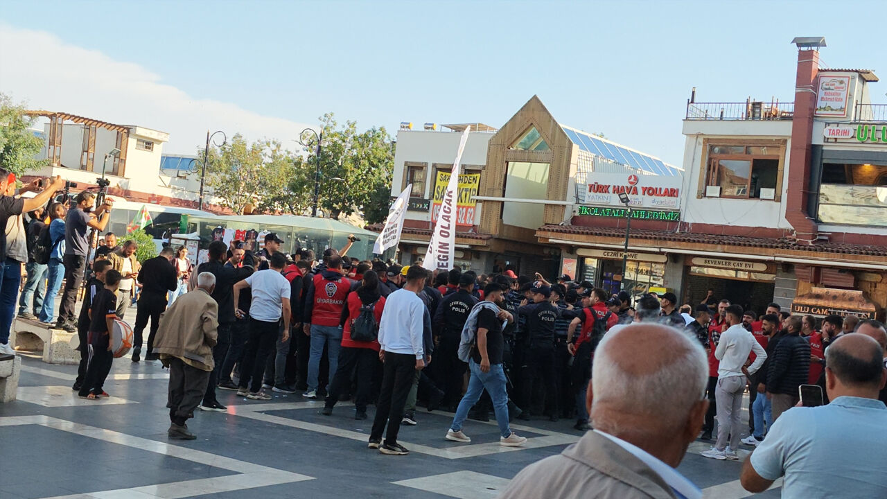 Diyarbakır’da Işçilerin Yürüyüşüne Polis Engeli!3